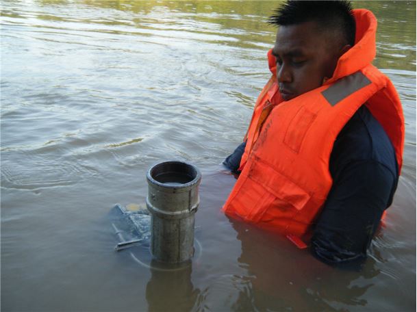 Discharge Monitoring in a Tidally Affected River with the SonTek SL surveyor