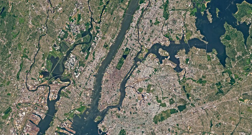 What Is the Difference Between Aerial Photography and Photogrammetry in Drone Surveying Satellite imagery of New York City